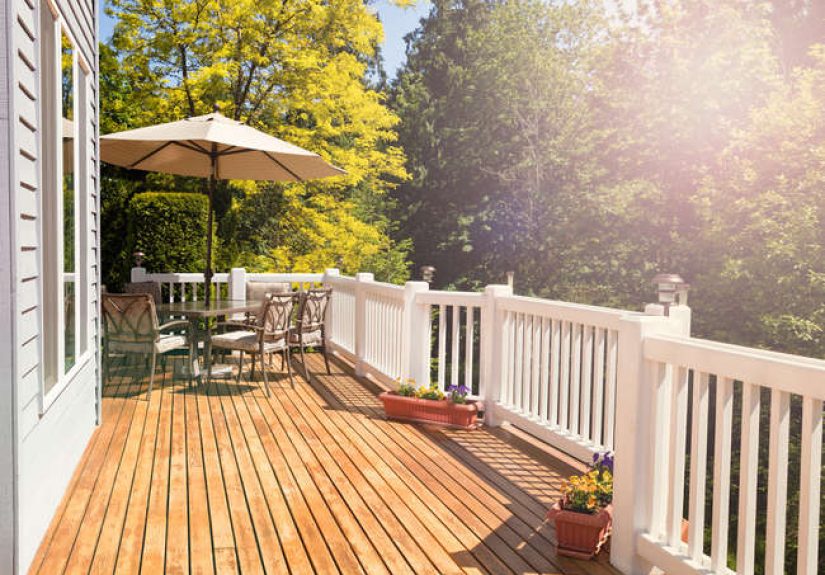 14 Deck Railing Ideas to Upgrade Your Outdoor Space