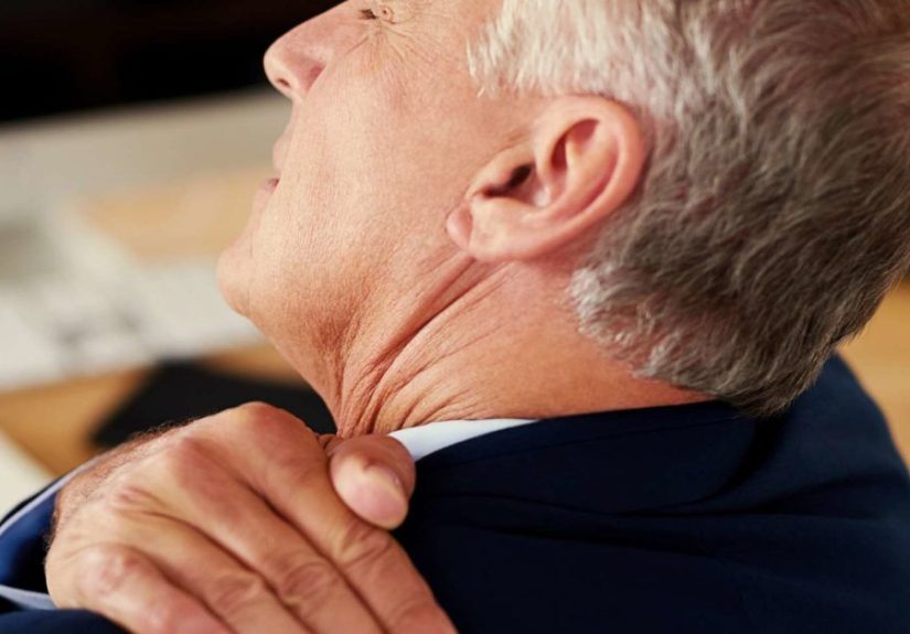 Bursitis of the Shoulder: Symptoms, Treatment, and Exercises