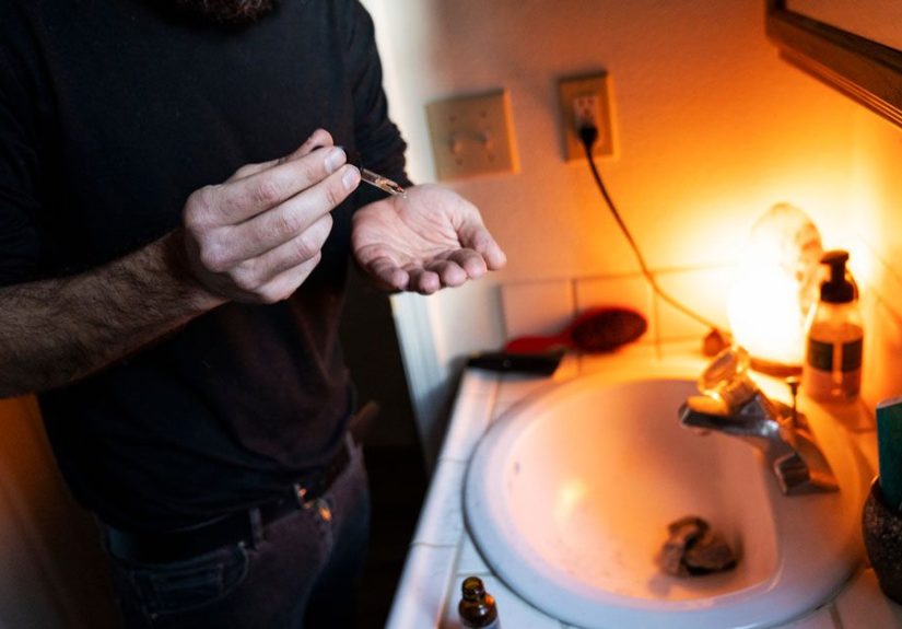 10 Natural Treatments for Dandruff