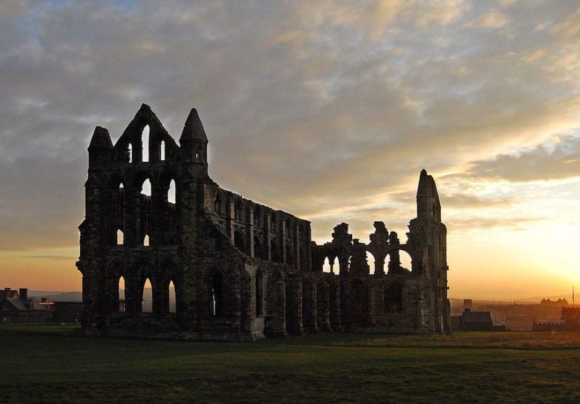 17 Famous Ghosts With The Most Horrific Origin Stories