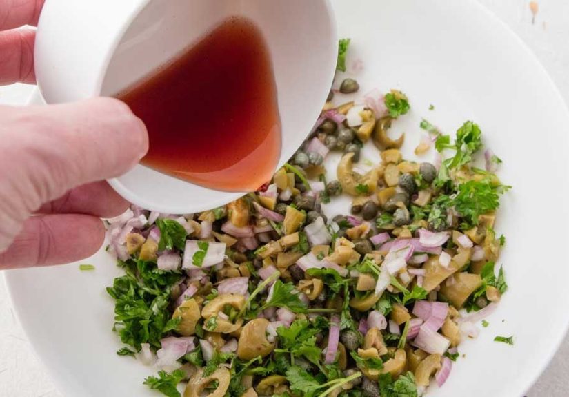 6 Health and Nutrition Benefits of Red Wine Vinegar