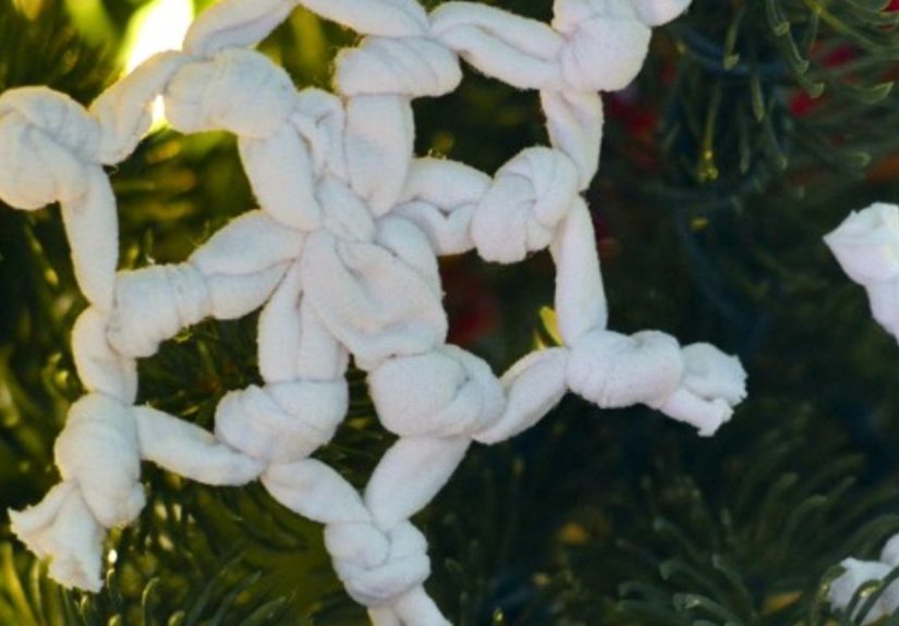 How To Make Recyled T-Shirt Snowflake Ornaments