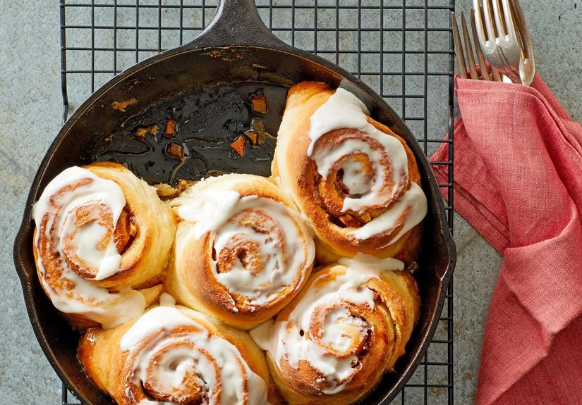 Jumbo Apple-Cinnamon Rolls Recipe