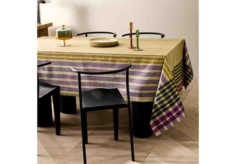 Multi-Colored Printed Cotton Tablecloth for 6 to 8 Diners
