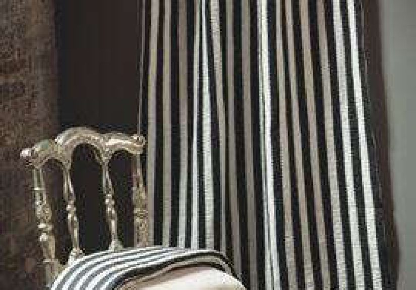 10 Easy Pieces: Haunted House