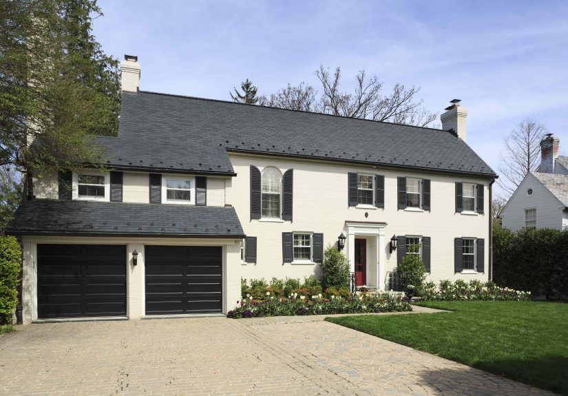 5 Outdated Home Exteriors That Are Suddenly Back in Style, Designers Say