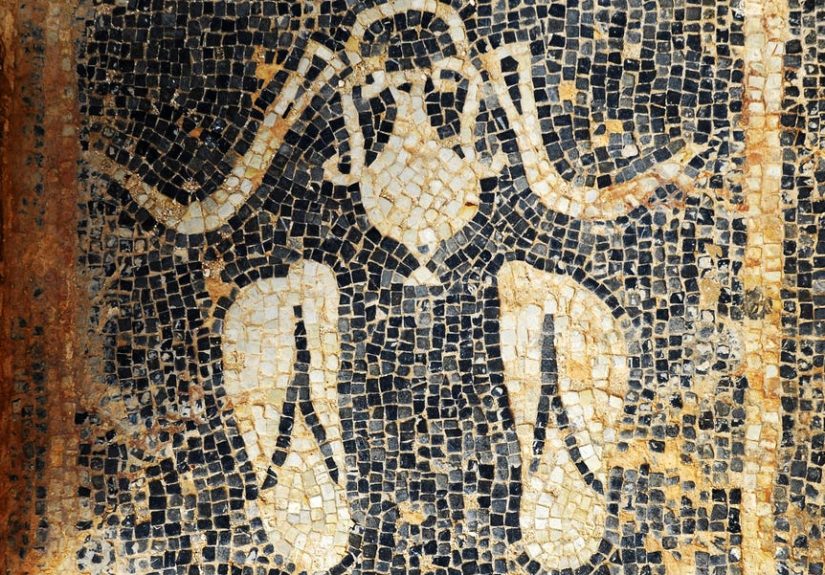 Archaeologists Found a 1,600-Year-Old Roman Mosaic of Flip-Flops. They Look Weirdly Trendy.