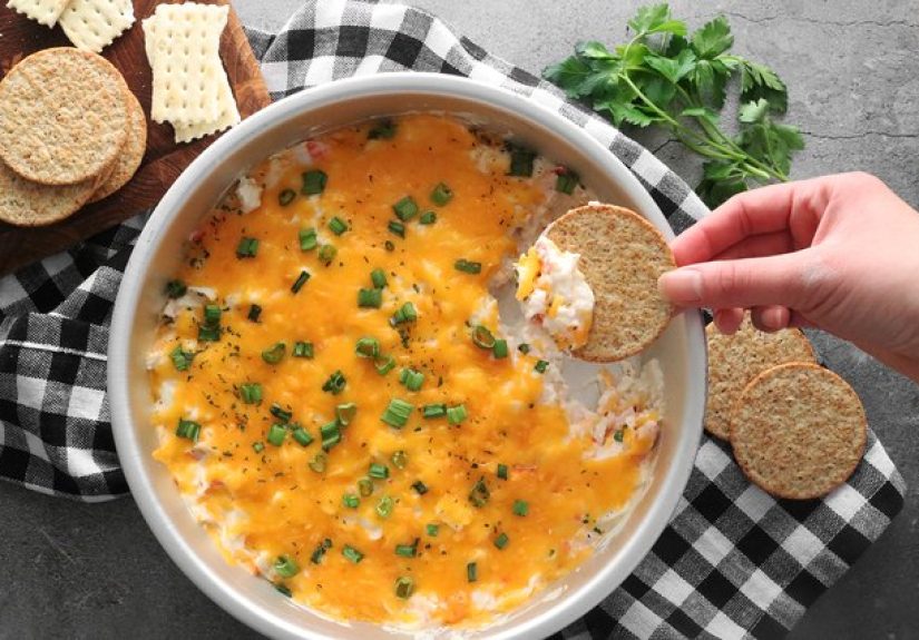 Easy Recipe for Hot, Creamy Crab Dip