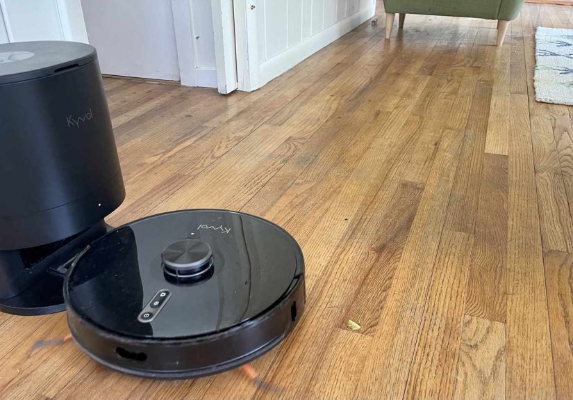 Hands-on With the Kyvol S31 Cleaning Robot