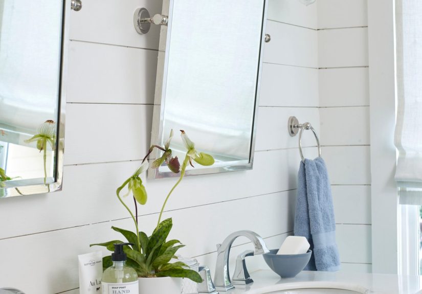 How to Clean a Bathroom Sink and Keep It Looking Pristine