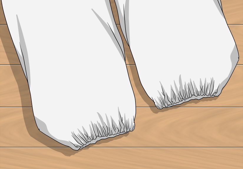 How to Insert Elastic Into Pant Legs: 10 Steps