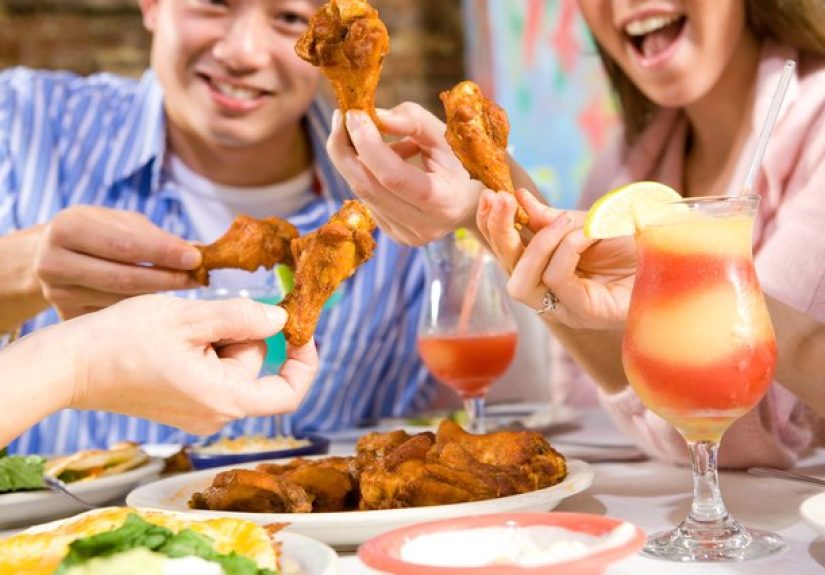 How to Make Hot Wings in a Slow Cooker Using Buffalo Sauce