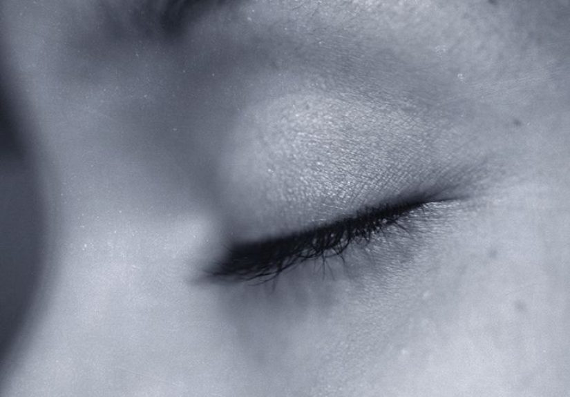 Symptoms of Seizures: Early Signs, Post-Seizure, and More