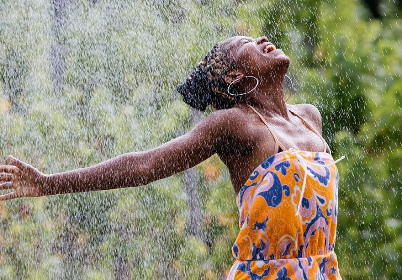 Why Gratitude Is Good For You (and How to Be More Grateful)