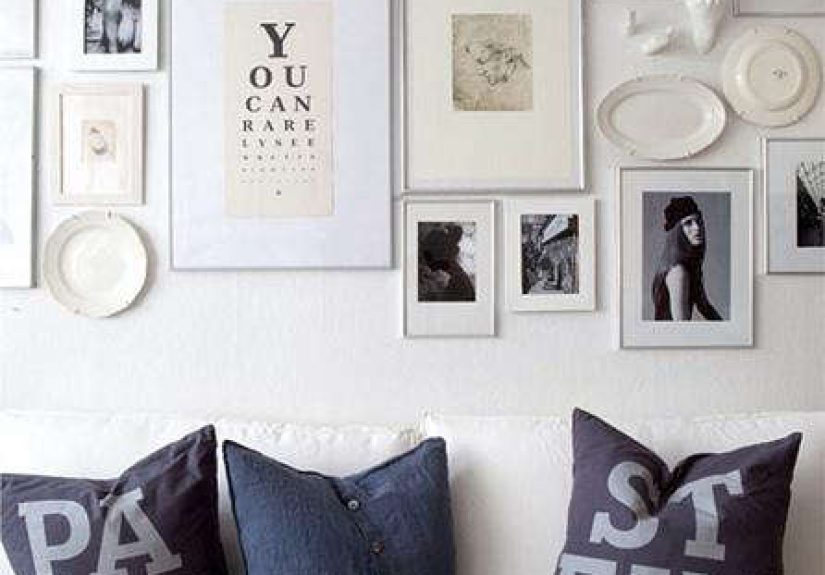 Accessories: Plates Displayed Backward