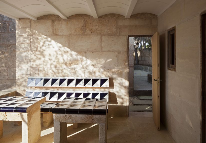 An Architect’s Indoor/Outdoor Dreamscape in Mallorca, Spain