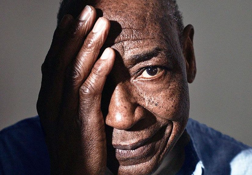 Cataract surgery: Do eyes look different after?