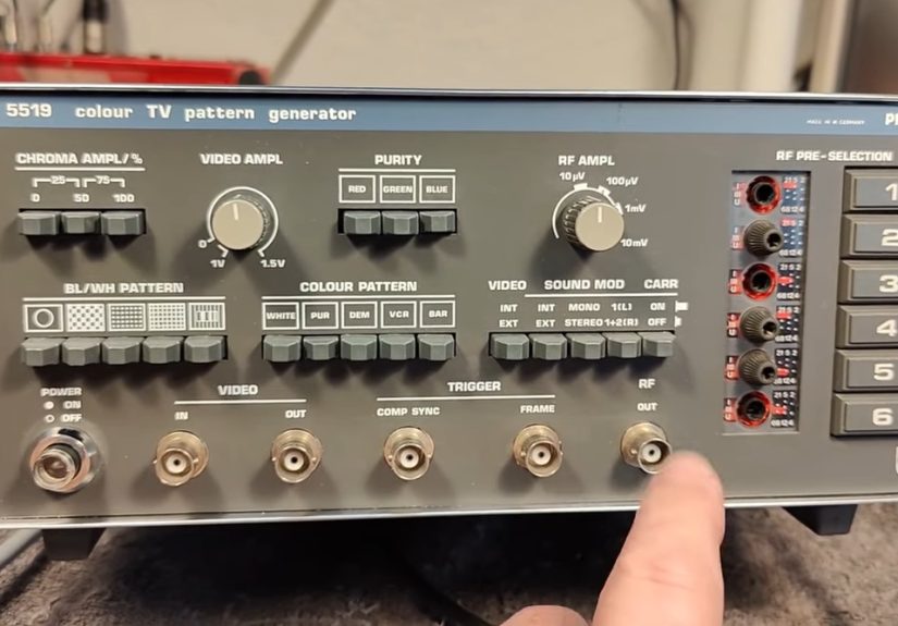 Checking Out A TV Pattern Generator From 1981