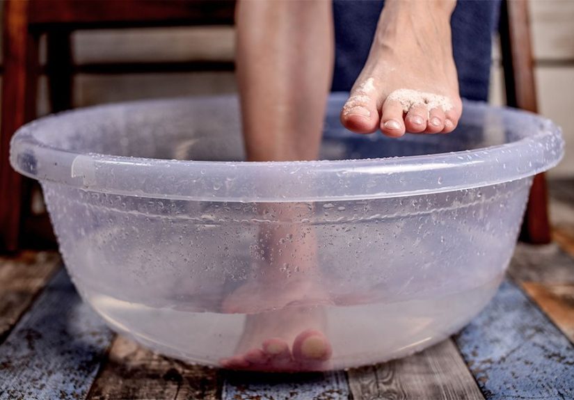 Epsom salt foot soak benefits and guidelines
