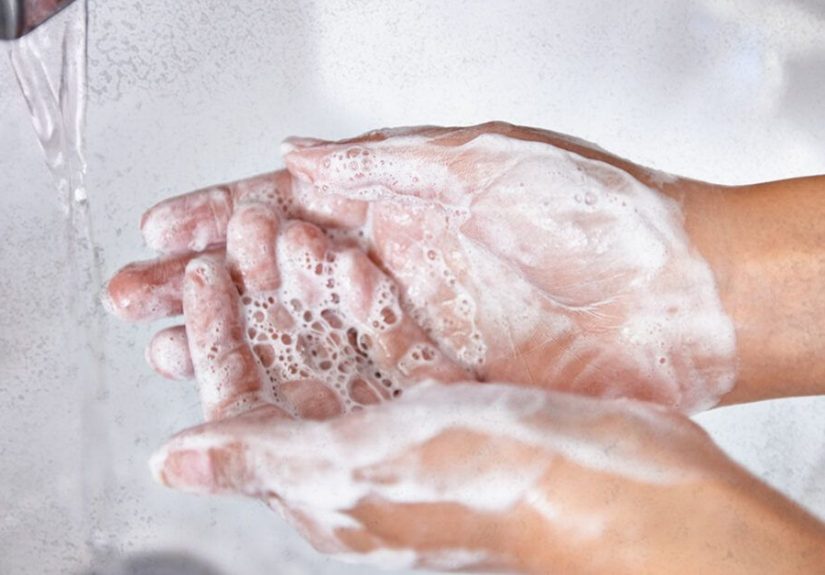 Heces espumosas o con espuma: Causas y remedios