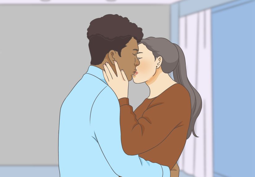How to Initiate a First French Kiss: 12 Steps