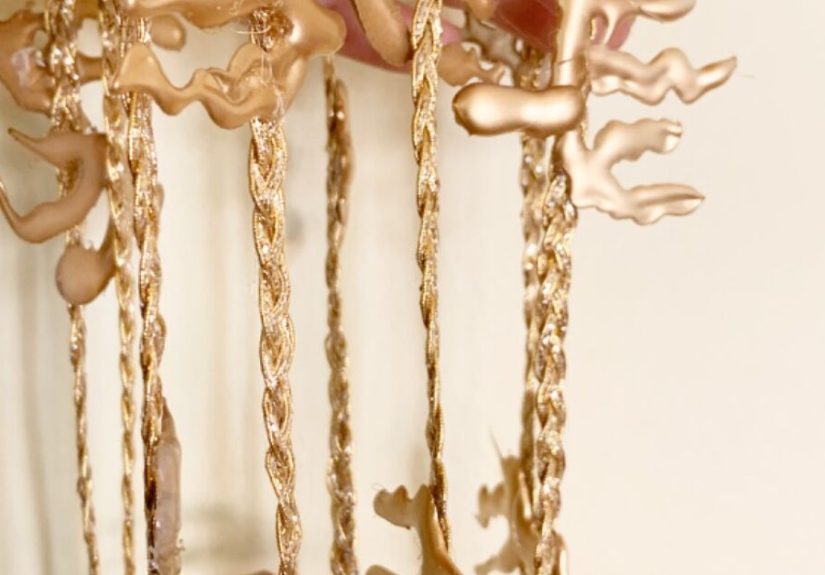 How to Make a Holiday Garland From Hot Glue DIY