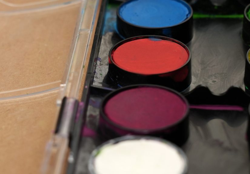 How to Make Pink Paint with Watercolors, Acrylics, or Oils