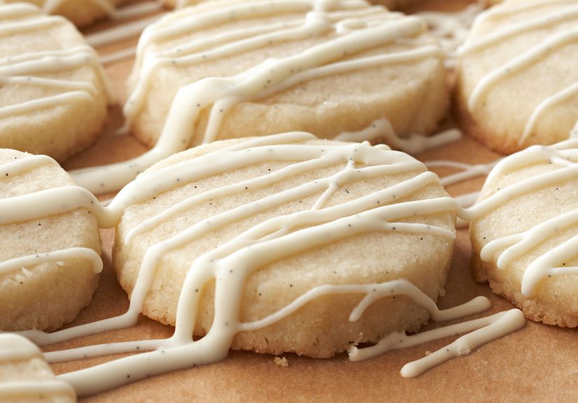 How to Drizzle Icing on Sugar Cookies