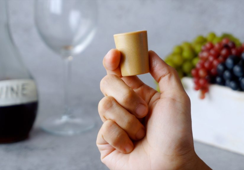 How to Reuse Screw Top Wine Bottles for Making Wine: 10 Steps