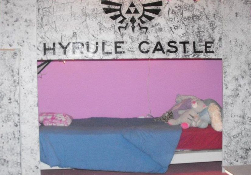 Legend of Zelda inspired her room